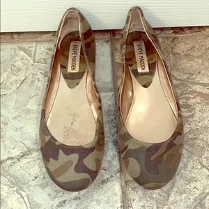 Camo flats